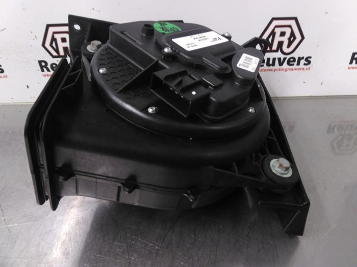 Heating and ventilation fan motor Opel Ampera 1.4 16V - 825011402 JOHNSON