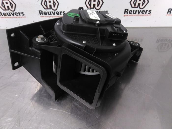 Heating and ventilation fan motor Opel Ampera 1.4 16V - 825011402 JOHNSON
