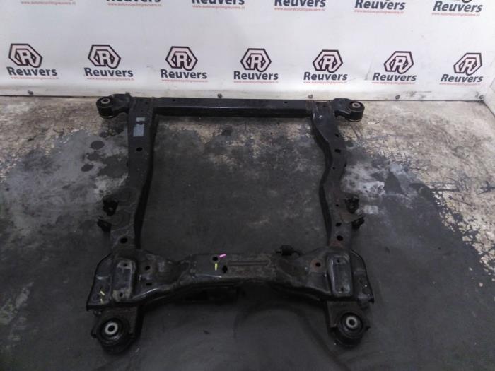 Usados Subchasis Opel Ampera 1.4 16V Precio € 75,00 Norma de margen ofrecido por Autorecycling Reuvers B.V.