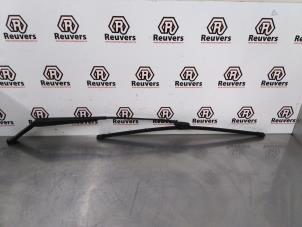 Used Front wiper arm Peugeot 508 SW (8E/8U) 1.6 THP 16V Price € 15,00 Margin scheme offered by Autorecycling Reuvers B.V.