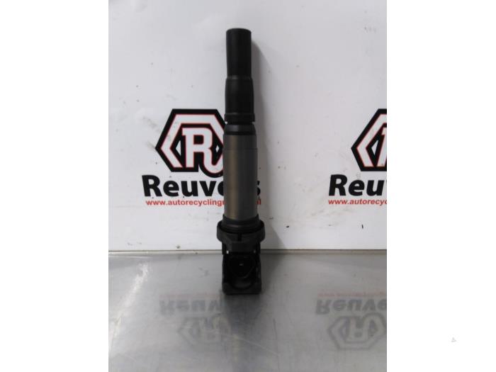 Pen ignition coil from a Peugeot 508 SW (8E/8U) 1.6 THP 16V 2012