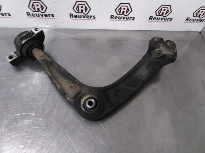 Front lower wishbone, right from a Peugeot 508 SW (8E/8U) 1.6 THP 16V 2012