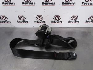 Used Front seatbelt, left Peugeot 508 SW (8E/8U) 1.6 THP 16V Price € 125,00 Margin scheme offered by Autorecycling Reuvers B.V.