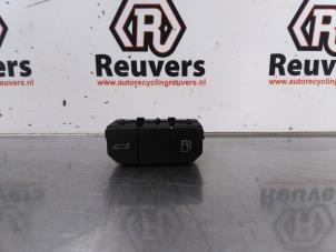 Używane Przelacznik pokrywy bagaznika Peugeot 508 SW (8E/8U) 1.6 THP 16V Cena € 10,00 Procedura marży oferowane przez Autorecycling Reuvers B.V.