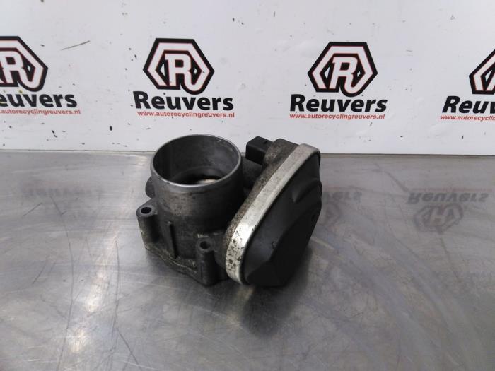 Gebrauchte Drosselklappengehäuse Renault Scénic II (JM) 1.6 16V Preis € 35,00 Margenregelung angeboten von Autorecycling Reuvers B.V.