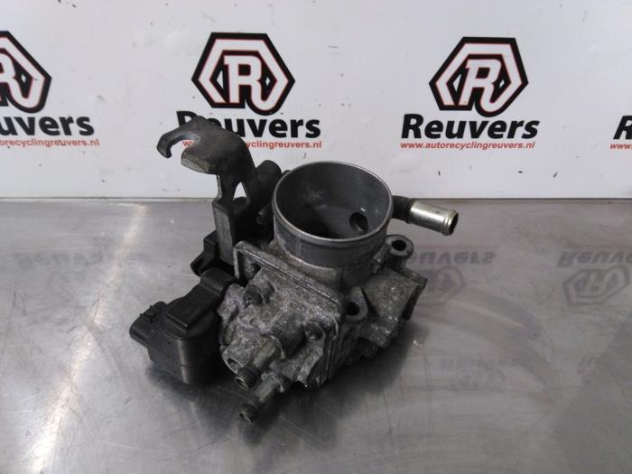 Gebrauchte Drosselklappengehäuse Suzuki Swift (ZA/ZC/ZD1/2/3/9) 1.5 VVT 16V Preis € 40,00 Margenregelung angeboten von Autorecycling Reuvers B.V.