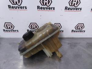Used Expansion vessel Peugeot 508 SW (8E/8U) 1.6 THP 16V Price € 15,00 Margin scheme offered by Autorecycling Reuvers B.V.