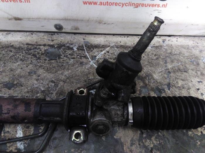 Power steering box from a Subaru Forester (SF) 2.0 16V X 2001