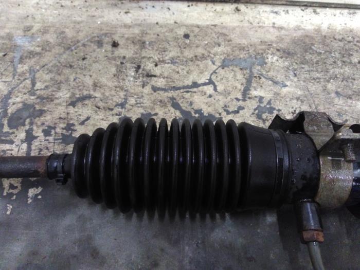 Power steering box from a Subaru Forester (SF) 2.0 16V X 2001