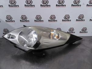 Used Headlight, left Chevrolet Spark (M300) 1.0 16V Bifuel Price € 100,00 Margin scheme offered by Autorecycling Reuvers B.V.