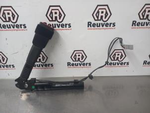 Used Seatbelt tensioner, left BMW 3 serie Touring (E91) 320d 16V Price € 40,00 Margin scheme offered by Autorecycling Reuvers B.V.