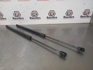 Used Set of tailgate gas struts BMW 3 serie Touring (E91) 320d 16V Price € 20,00 Margin scheme offered by Autorecycling Reuvers B.V.