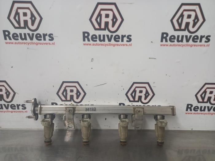 Usagé Système d'injection Kia Rio III (UB) 1.2 CVVT 16V Prix € 50,00 Règlement à la marge proposé par Autorecycling Reuvers B.V.
