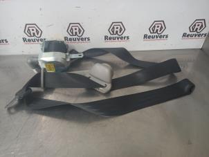 Used Front seatbelt, right Kia Rio III (UB) 1.2 CVVT 16V Price € 100,00 Margin scheme offered by Autorecycling Reuvers B.V.