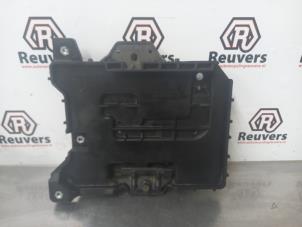 Used Battery box Kia Rio III (UB) 1.2 CVVT 16V Price € 15,00 Margin scheme offered by Autorecycling Reuvers B.V.