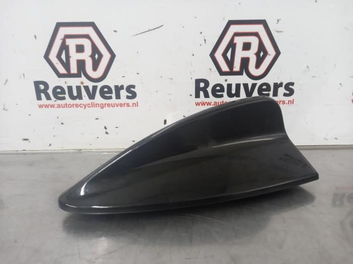 Używane Antena BMW 3 serie Touring (E91) 320d 16V Cena € 20,00 Procedura marży oferowane przez Autorecycling Reuvers B.V.