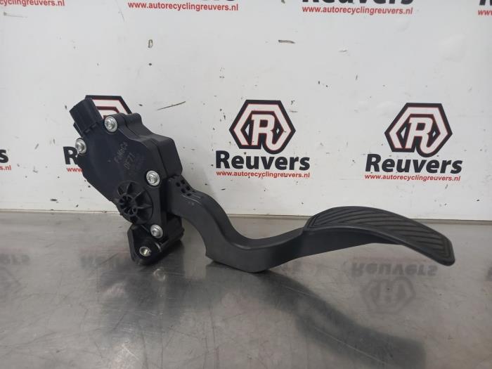 Używane Pedal gazu Mazda 2 (DE) 1.3 16V S-VT High Power Cena € 25,00 Procedura marży oferowane przez Autorecycling Reuvers B.V.