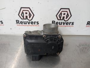 Used Throttle body Renault Clio III (BR/CR) 1.2 16V 75 Price € 75,00 Margin scheme offered by Autorecycling Reuvers B.V.
