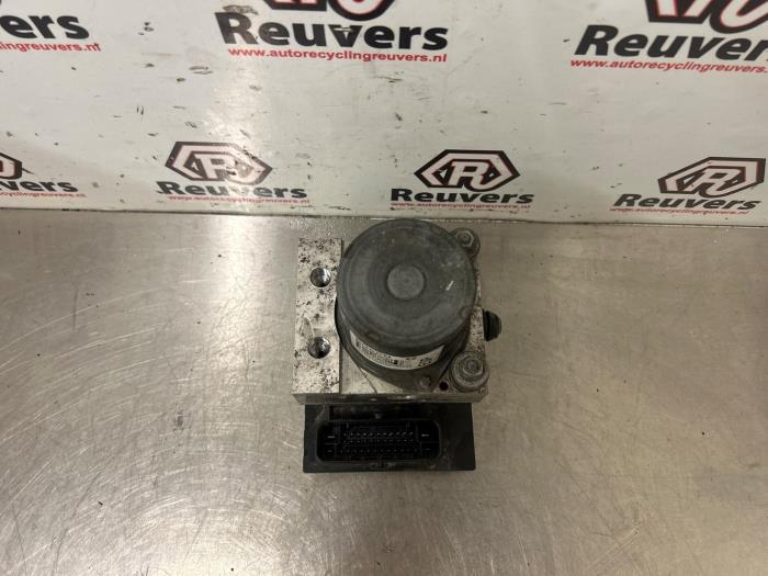 Begagnade ABS-pump Alfa Romeo MiTo (955) 1.3 JTDm 16V Eco Pris € 125,00 Marginaltabell erbjuds av Autorecycling Reuvers B.V.