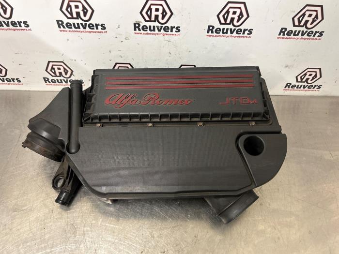 Begagnade Luftfilterhus Alfa Romeo MiTo (955) 1.3 JTDm 16V Eco Pris € 30,00 Marginaltabell erbjuds av Autorecycling Reuvers B.V.