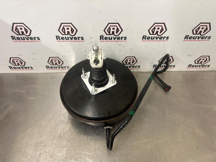 Usagé Servo frein Alfa Romeo MiTo (955) 1.3 JTDm 16V Eco Prix € 45,00 Règlement à la marge proposé par Autorecycling Reuvers B.V.