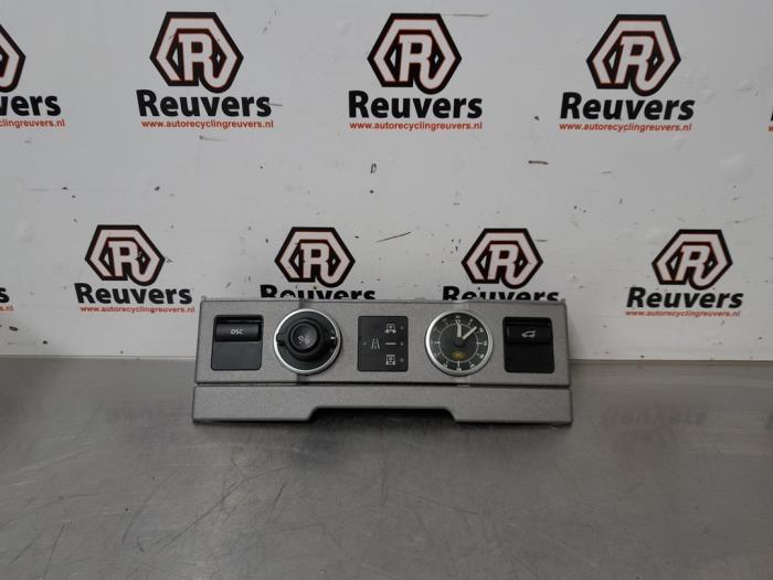 Begagnade Klocka Landrover Range Rover III (LM) 4.4 V8 32V Pris € 35,00 Marginaltabell erbjuds av Autorecycling Reuvers B.V.