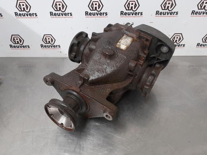 Gebrauchte Differential hinten Landrover Range Rover III (LM) 4.4 V8 32V Preis € 350,00 Margenregelung angeboten von Autorecycling Reuvers B.V.