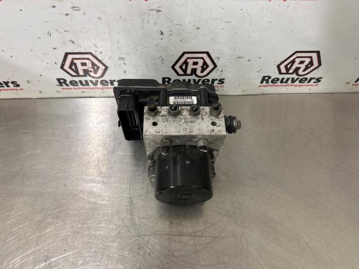 Begagnade ABS-pump Seat Ibiza IV (6J5) 1.2 TDI Ecomotive Pris € 35,00 Marginaltabell erbjuds av Autorecycling Reuvers B.V.
