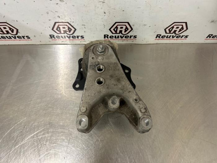Usagé Support moteur Seat Ibiza IV (6J5) 1.2 TDI Ecomotive Prix € 20,00 Règlement à la marge proposé par Autorecycling Reuvers B.V.