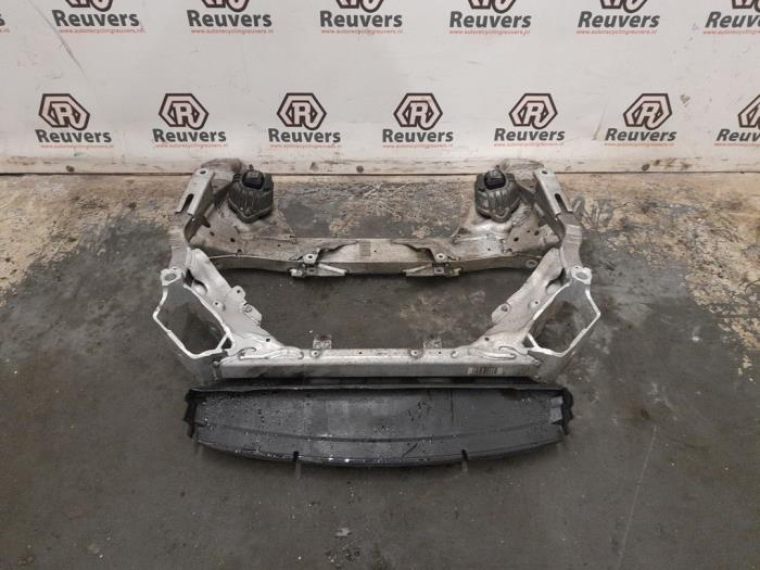 Gebrauchte Unterrahmen BMW 1 serie (E87/87N) 118d 16V Preis € 50,00 Margenregelung angeboten von Autorecycling Reuvers B.V.