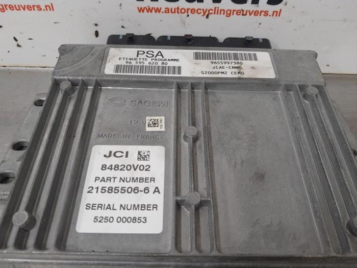 Engine management computer from a Peugeot 407 (6D) 1.8 16V 2005