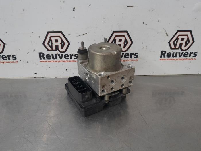 Begagnade ABS-pump Daihatsu Cuore (L251/271/276) 1.0 12V DVVT Pris € 30,00 Marginaltabell erbjuds av Autorecycling Reuvers B.V.