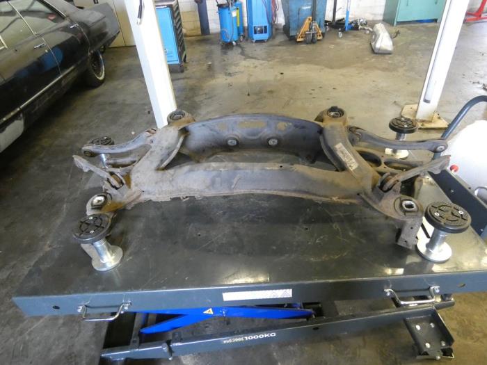 Used Subframe Chrysler Crossfire 3.2 V6 18V Price € 150,00 Margin scheme offered by Autorecycling Reuvers B.V.