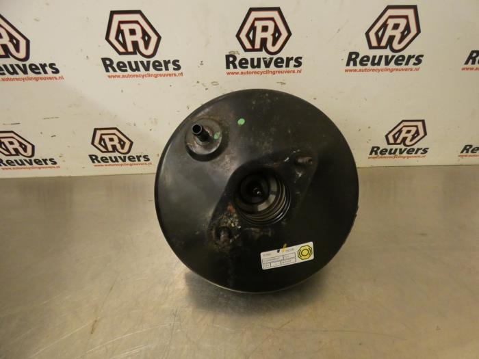 Usagé Servo frein Nissan Pixo (D31S) 1.0 12V Prix € 40,00 Règlement à la marge proposé par Autorecycling Reuvers B.V.