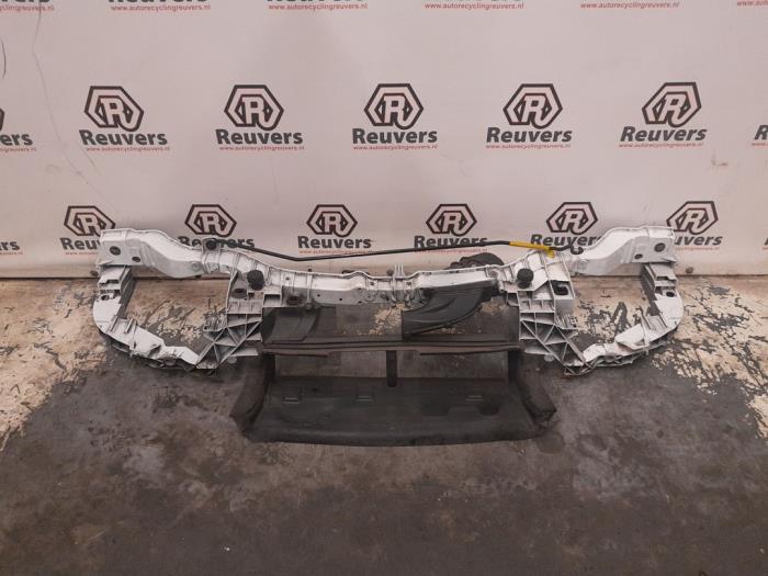 Używane Panel przedni Ford Focus 3 Wagon 1.0 Ti-VCT EcoBoost 12V 125 Cena € 60,00 Procedura marży oferowane przez Autorecycling Reuvers B.V.