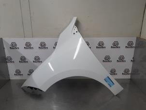 Usagé Aile avant gauche Renault Megane III Grandtour (KZ) 1.4 16V TCe 130 Prix € 100,00 Règlement à la marge proposé par Autorecycling Reuvers B.V.