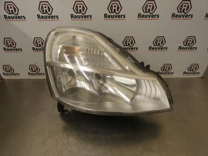 Używane Reflektor prawy Renault Modus/Grand Modus (JP) 1.5 dCi 70 Cena € 75,00 Procedura marży oferowane przez Autorecycling Reuvers B.V.
