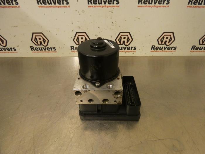 Begagnade ABS-pump Peugeot 207 SW (WE/WU) 1.4 16V Vti Pris € 150,00 Marginaltabell erbjuds av Autorecycling Reuvers B.V.