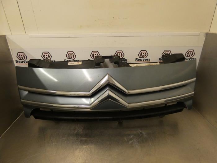 Begagnade Grill Citroen Jumpy (G9) 2.0 HDI 120 16V Pris € 60,00 Marginaltabell erbjuds av Autorecycling Reuvers B.V.
