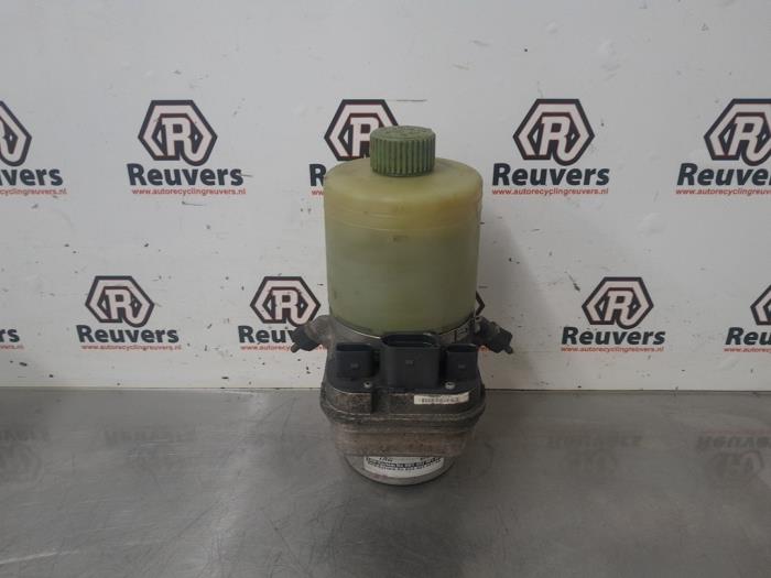 Usagé Pompe direction assistée Seat Ibiza III (6L1) 1.4 16V 75 Prix € 60,00 Règlement à la marge proposé par Autorecycling Reuvers B.V.