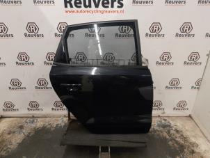 Begagnade Bakdörr, 4-dörrars, höger Volkswagen Polo V (6R) 1.2 TDI 12V BlueMotion Pris € 125,00 Marginaltabell erbjuds av Autorecycling Reuvers B.V.