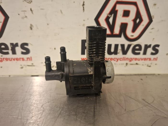 Usagé Régulateur pression turbo Volkswagen Caddy III (2KA,2KH,2CA,2CH) 1.6 TDI 16V Prix € 20,00 Règlement à la marge proposé par Autorecycling Reuvers B.V.