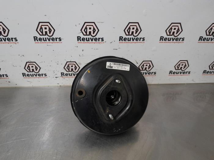 Usagé Servo frein Renault Clio IV (5R) 0.9 Energy TCE 90 12V Prix € 30,00 Règlement à la marge proposé par Autorecycling Reuvers B.V.