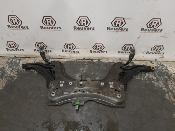 Usagé Faux châssis Renault Clio IV (5R) 0.9 Energy TCE 90 12V Prix € 50,00 Règlement à la marge proposé par Autorecycling Reuvers B.V.
