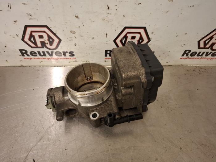 Gebrauchte Drosselklappengehäuse Peugeot 307 SW (3H) 2.0 16V Preis € 30,00 Margenregelung angeboten von Autorecycling Reuvers B.V.