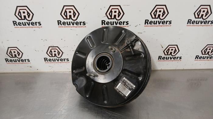 Usagé Assistant de freinage Peugeot 308 SW (L4/L9/LC/LJ/LR) 1.2 12V e-THP PureTech 110 Prix € 40,00 Règlement à la marge proposé par Autorecycling Reuvers B.V.