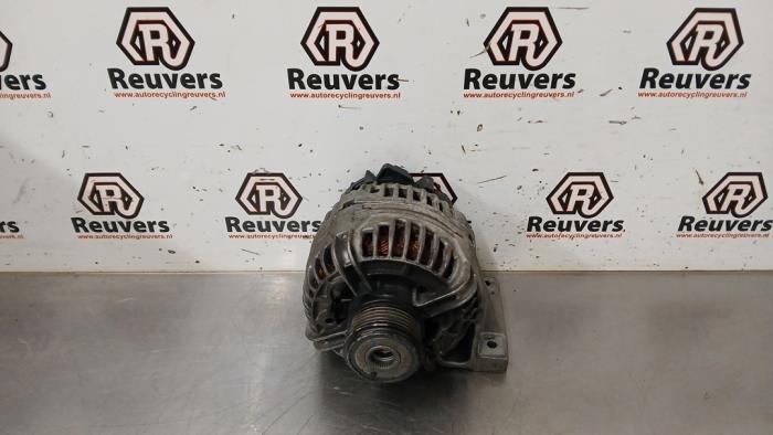 Begagnade Dynamo Volvo V40 (VW) 2.0 16V Turbo Pris € 30,00 Marginaltabell erbjuds av Autorecycling Reuvers B.V.