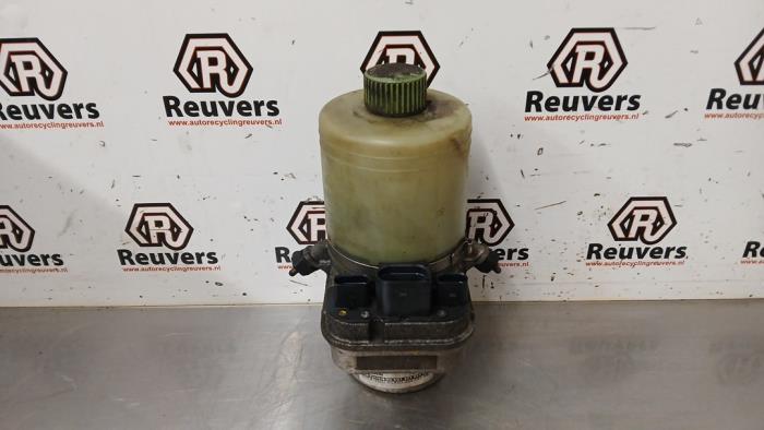 Usagé Pompe direction assistée Volkswagen Polo IV (9N1/2/3) 1.2 12V Prix € 60,00 Règlement à la marge proposé par Autorecycling Reuvers B.V.
