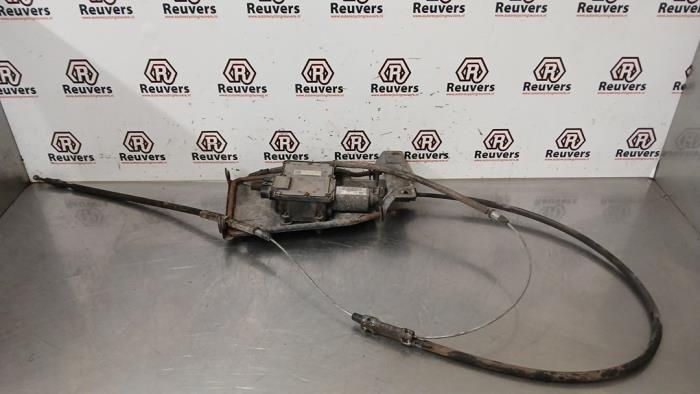 Usagé Moteur frein à main Opel Meriva (B) 1.3 CDTI 16V Prix € 75,00 Règlement à la marge proposé par Autorecycling Reuvers B.V.