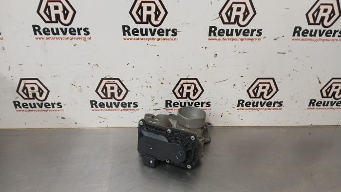 Usagé Boitier papillon Renault Modus/Grand Modus (JP) 1.2 16V Prix € 35,00 Règlement à la marge proposé par Autorecycling Reuvers B.V.